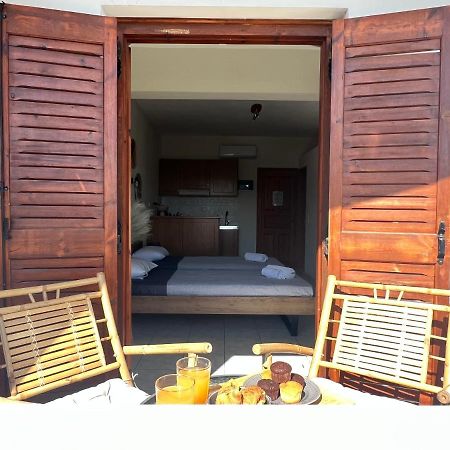 Jimmy'S Guest House Skiathos Экстерьер фото