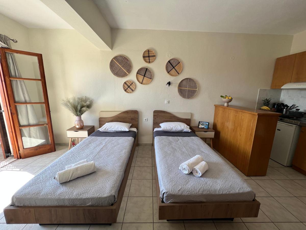Jimmy'S Guest House Skiathos Экстерьер фото